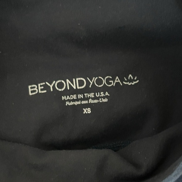 *SOLD Beyond Yoga Women’s Tri-Panel Spacedye High-Waisted Midi Leggings- Size XS - Picture 6 of 8